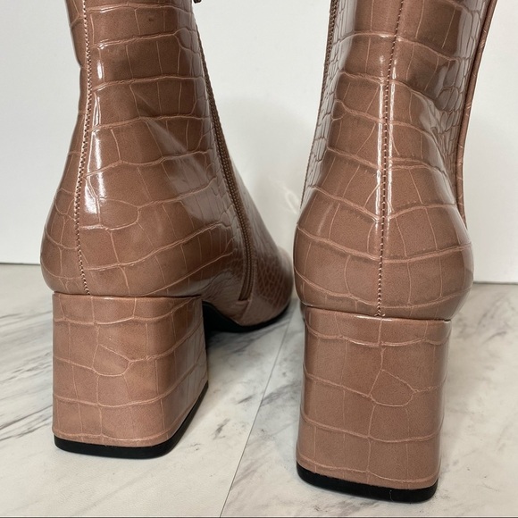 New! Steve Madden Darma Pink Croc Faux Leather Bootie 8.5M - Picture 4 of 14